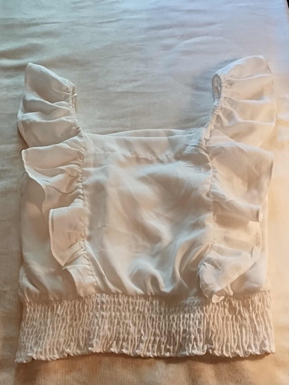 iris White Ruffle Crop Top